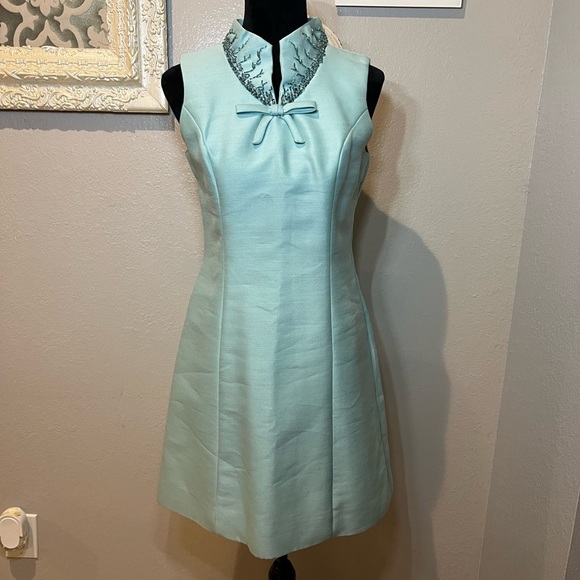 Vintage Dresses & Skirts - Vintage late 1950’s early 1960’s shift dress with rhinestone and beaded collar